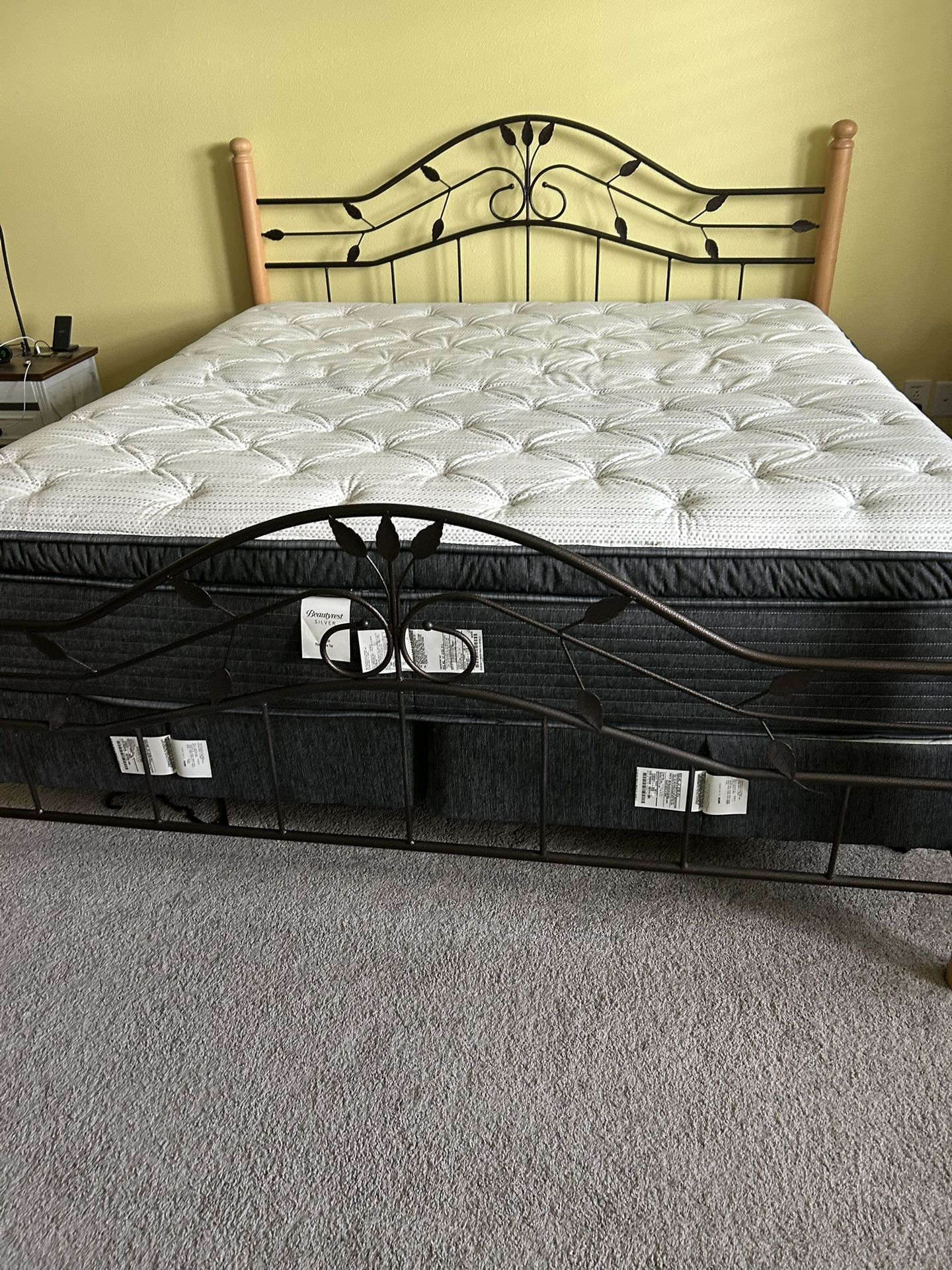 King Bed With NEW Beautyrest Mattress And Box Springs