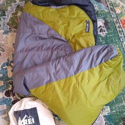 REI Polar Pod Winter Camping sleeping bag