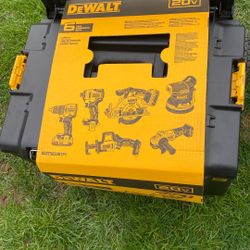Dewalt Combo Kit6 Tool S Model DCKT650D1P1. 