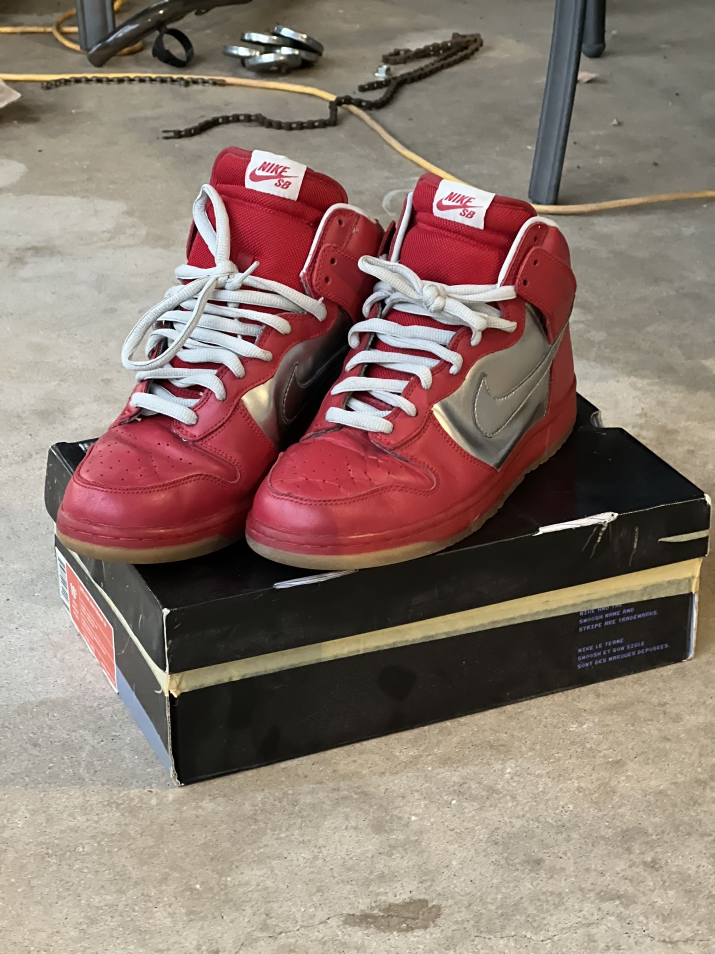 Nike SB Dunk Hi Mork And Mindy Red / Chrome Worn Size 10.5
