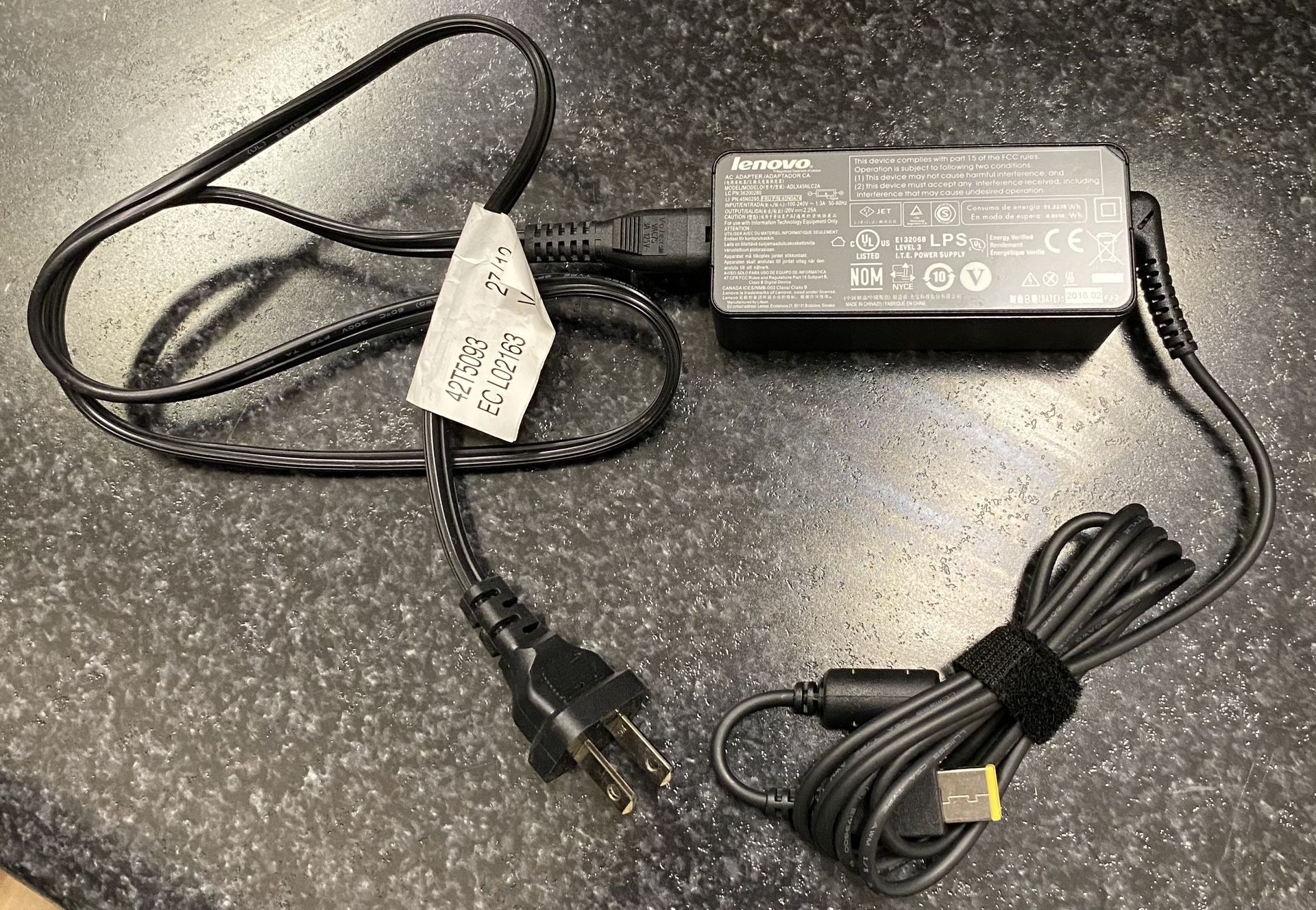 Lenovo AC Adapter 45W Yellow Square USB Tip