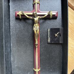 Batesville Wooden Cross With Brass Bar