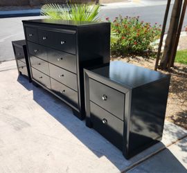 Furniture Dresser and Nightstand Set * FREE LOCAL DELIVERY