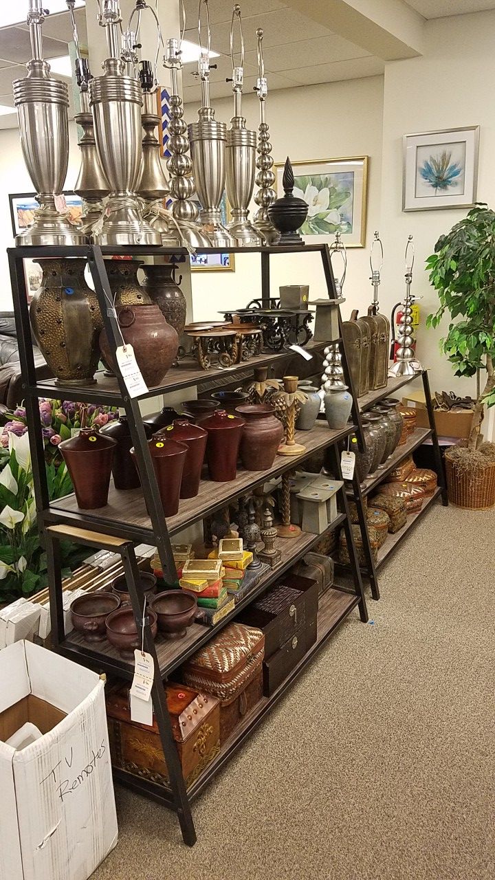Lamps, Mirrors, pictures and plants $3 & up