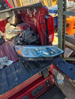 Chevy Cruze headlights 2017 2019