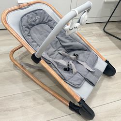 Dream-on-Me Baby Rocker and Stationary Seat