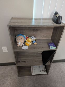 Gray Wood Grain 3-Shelf Bookcase