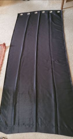 Serta black curtains - never used