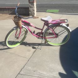 Female beach cruiser