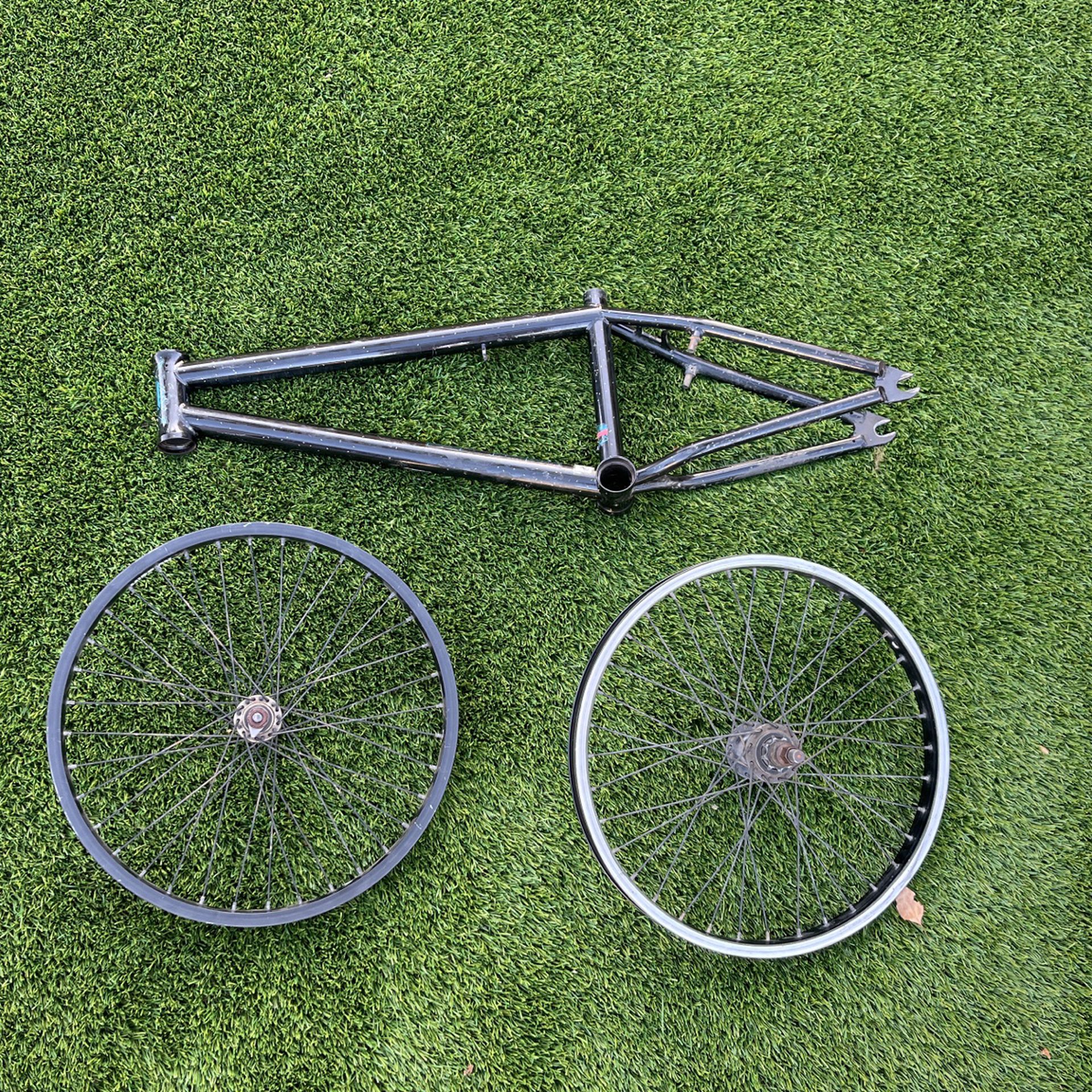 Kink Launch Frame And Front And Rear Wheel