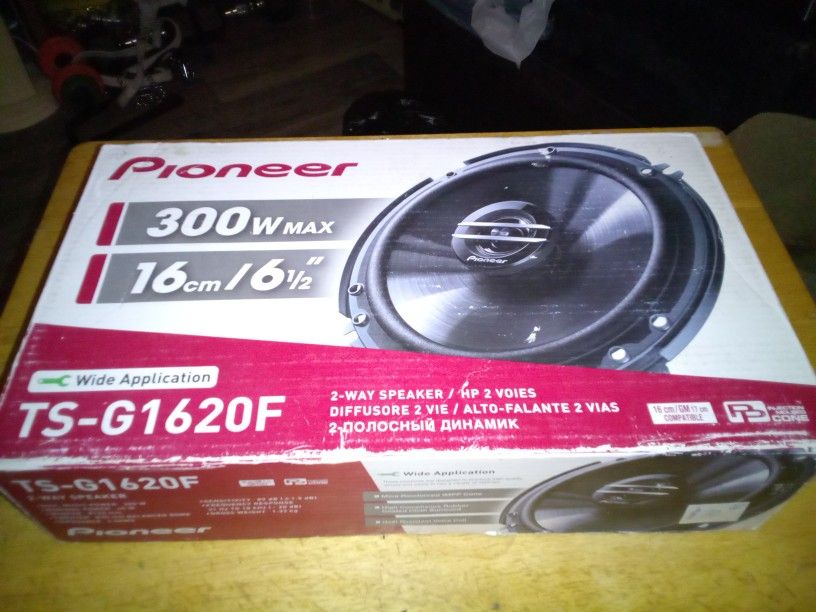 I Have One Pair Only Brand New Pioneer Corporation TS H1620F Way