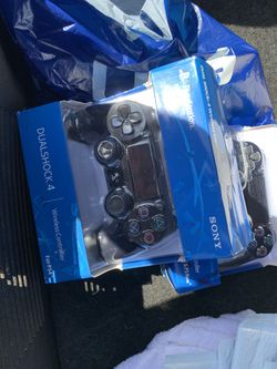 Ps4 controllers 1 for 40 2 for 60