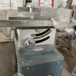 Craftsman vintage 1950s-era 8-inch tilting arbor bench table saw