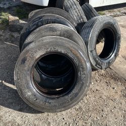 Continental / Michelin 285/70R19.5