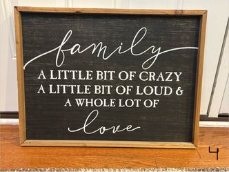 “Family” Wall Decoration Sign