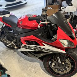 2014 Yamaha R6 – Clean Title – 21K Miles – Garage Kept 🏍️