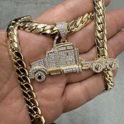 14k premium triple gold plated necklace and truck pendant💥💥💥