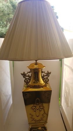 Vintage Mid Century Brass lamp