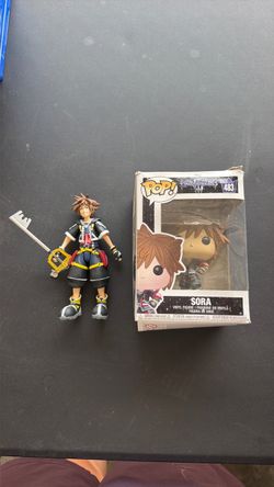 Kingdom Hearts Sora Figure & Funko Pop Bundle
