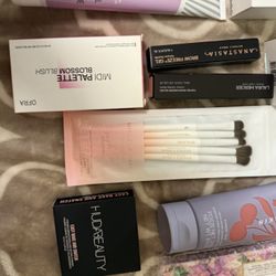Makeup/ Skincare 