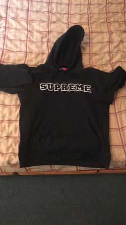 Supreme Hooded Sweatshirt