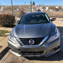 Vendo Nissan Altima SV 2017