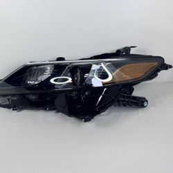 2018 - 2022 TOYOTA CAMRY BLACK LH DRIVER SIDE HEADLIGHT OEM