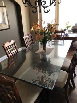 Dining Room Table 6 Chairs $59 Down