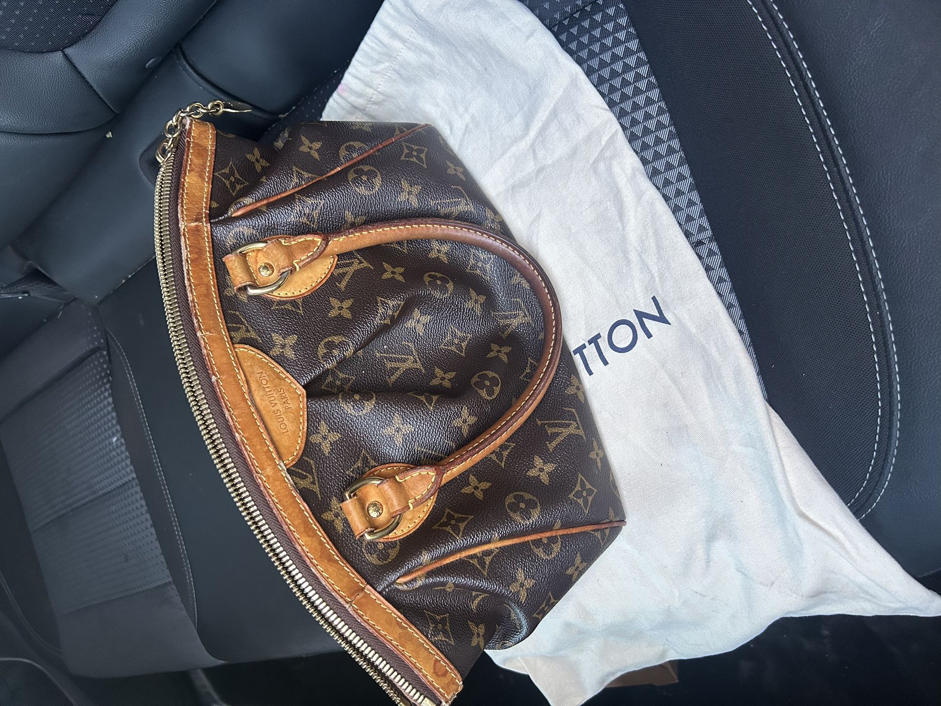 Louis Vuitton Purse 