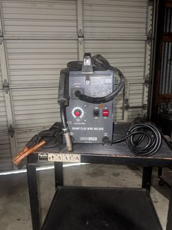 Chicago Electric 90amp Flux Wi re Welder