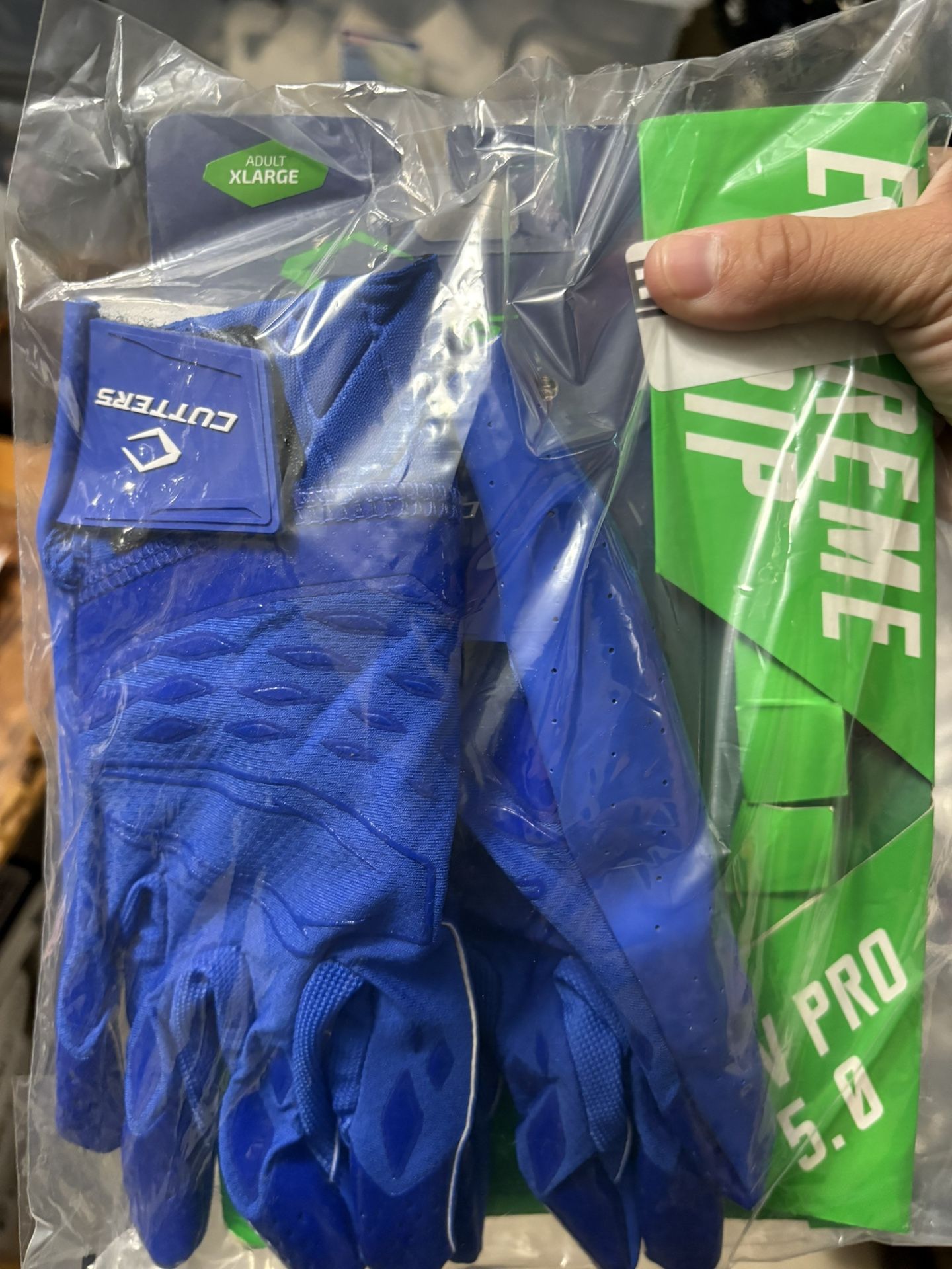 New football gloves men’s extra large
