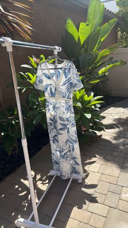 Society Amuse  Hibiscus Tropical Maxi Dress –