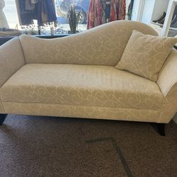 Couch/chaise/lounger