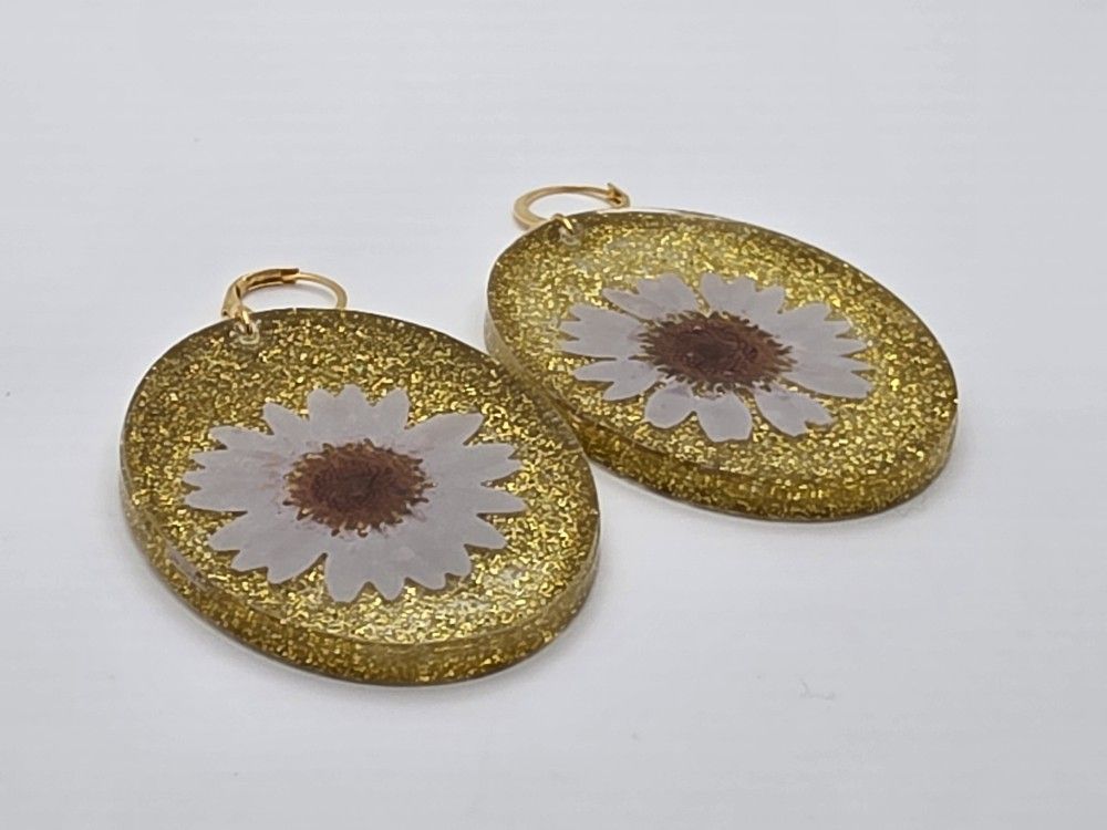 White Daisy Earrings