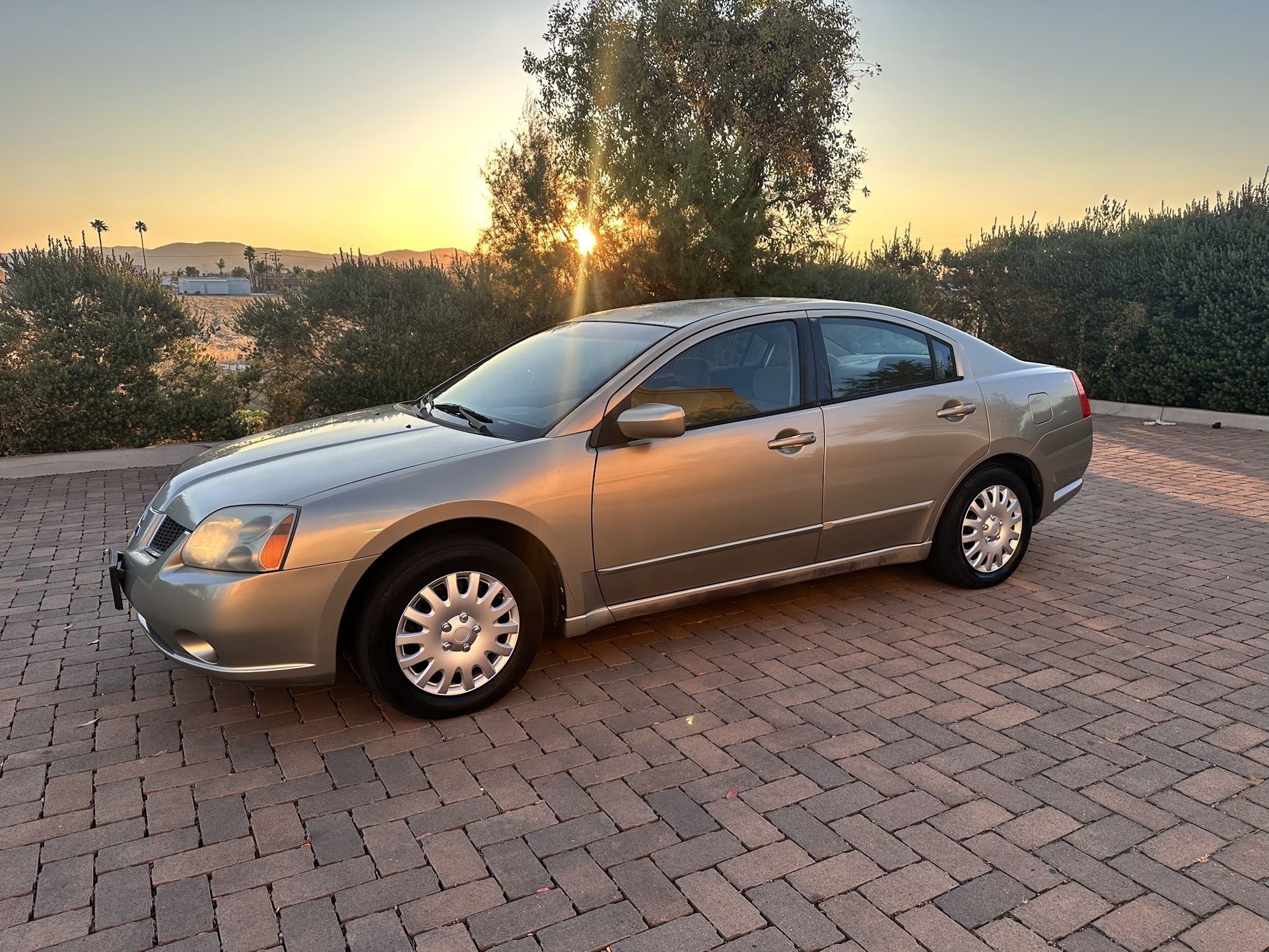 2004 Mitsubishi Galant