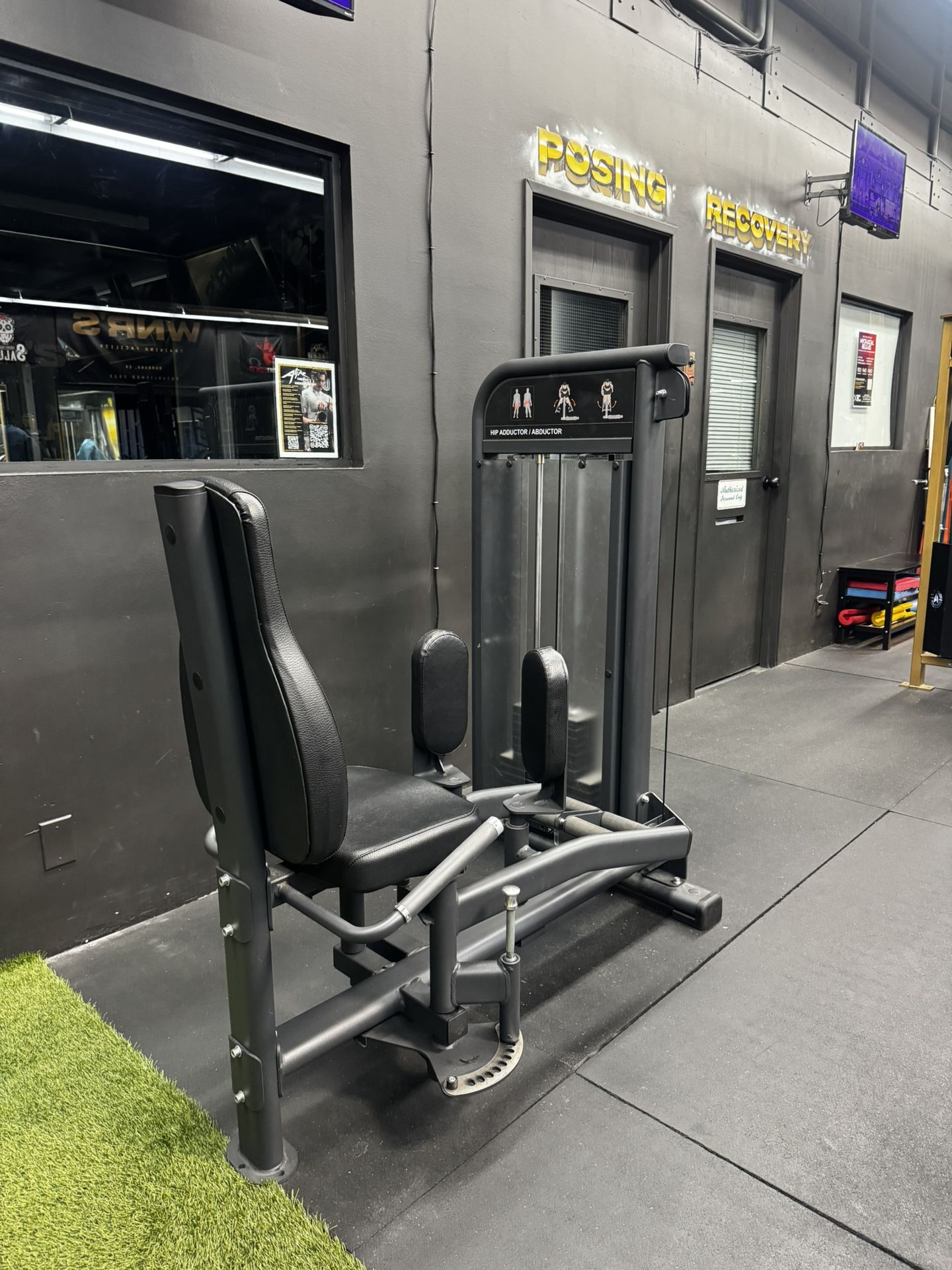 Adductor/Abductor Machine