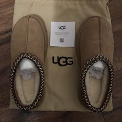 Brand New Women’s Ugg Tasman Slippers in Chestnut Size 9
