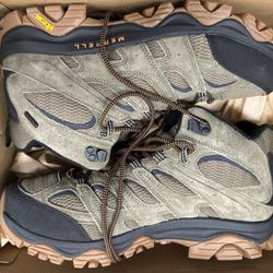 Men's Merrell Moab 3 Mid Waterproof, Olive/Gum Hiking Boots, Size 12 J036549W