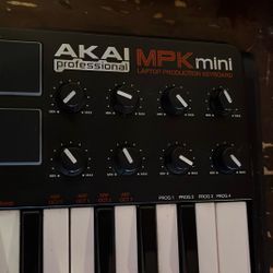 Akai MPK Mini Keyboard 