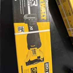 DEWALT 20V MAX Cordless Brushless Compact Reciprocating Saw