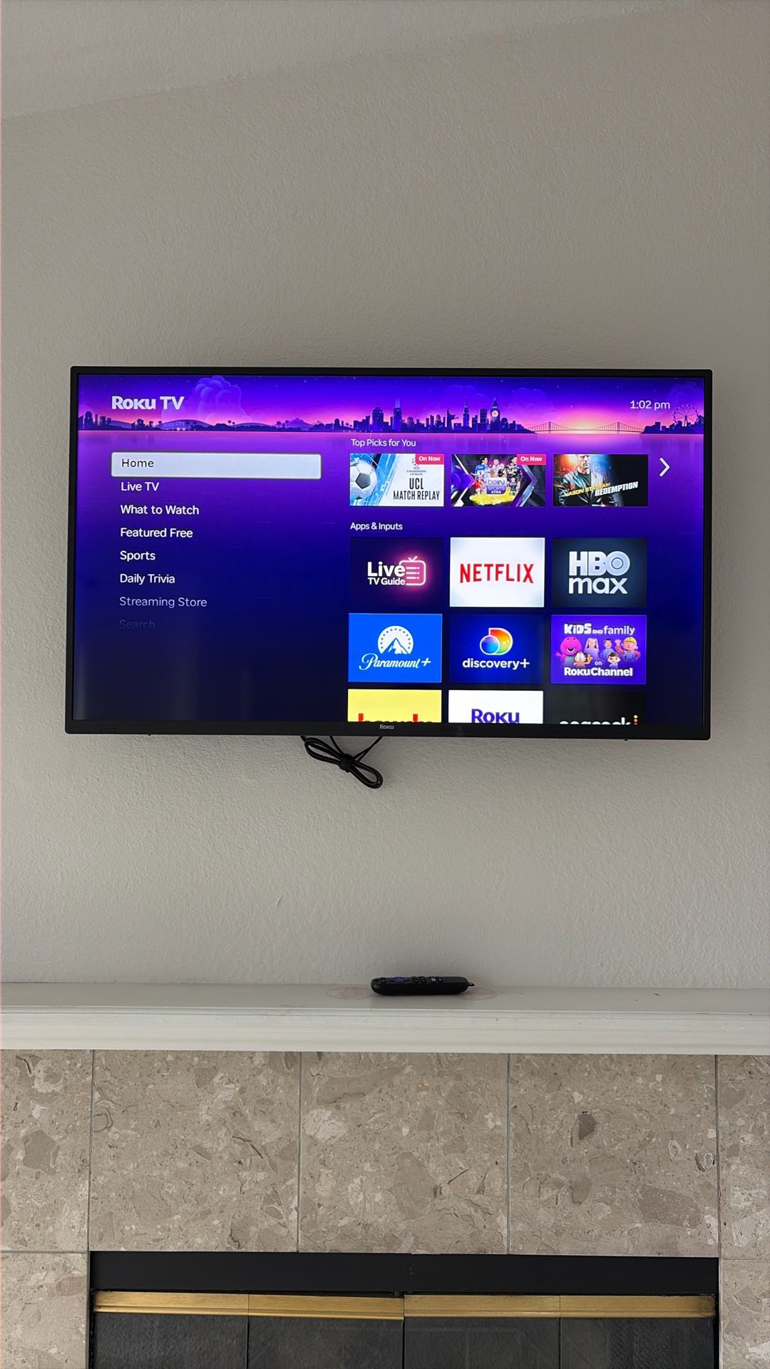 Brand New 40” Roku TV (Burien)