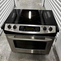 GE Profile Stove . Perfect Working But It broke at the corner of the glass
