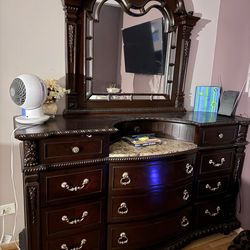 King size bedroom set