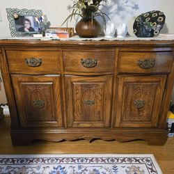 Large Vintage Cabinet / Armoir