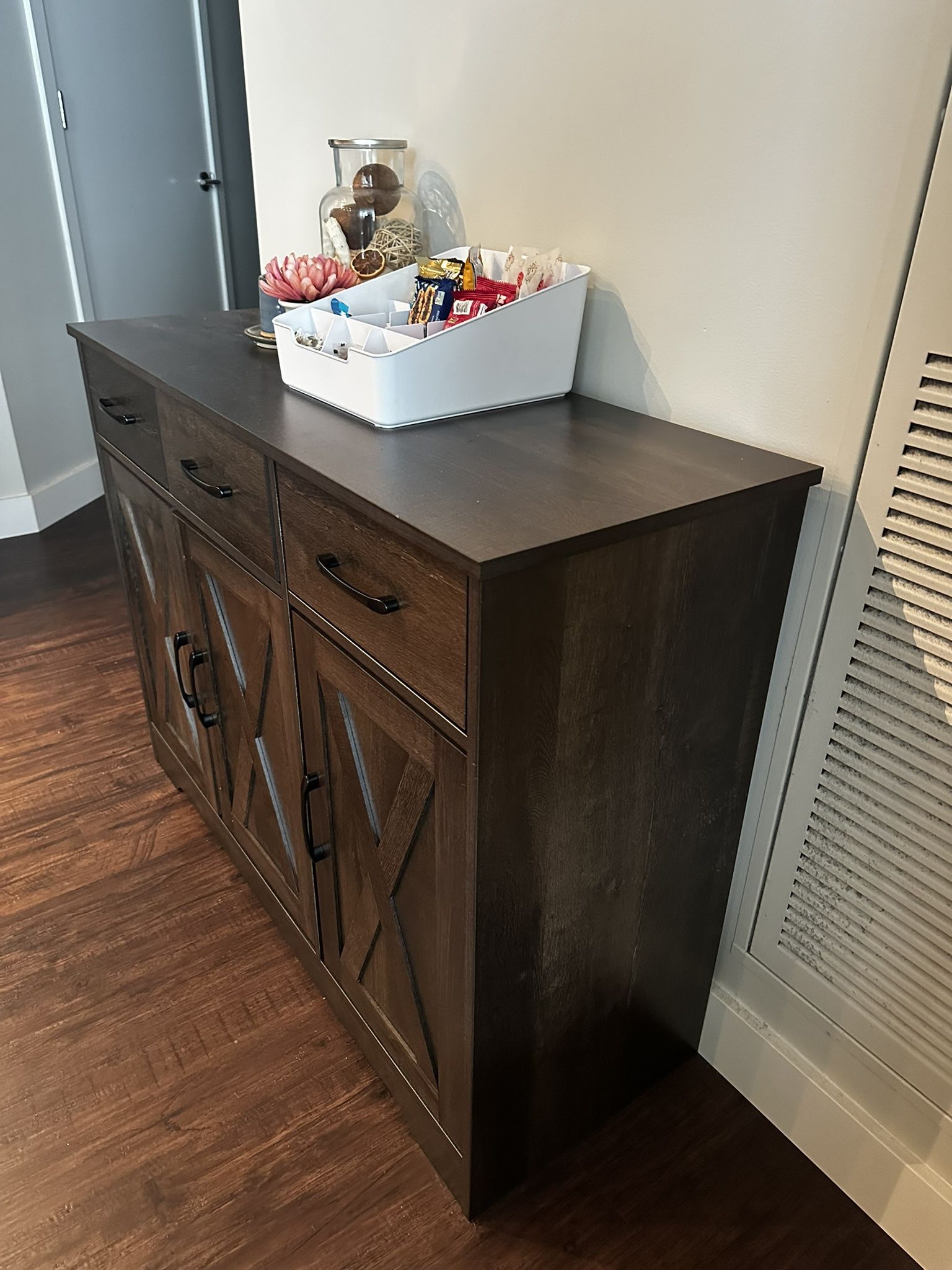 Dark Brown Kitchen Cabinet / Organized