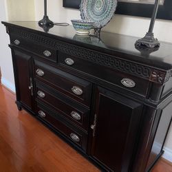 Consol : 21 x 60 inche $250