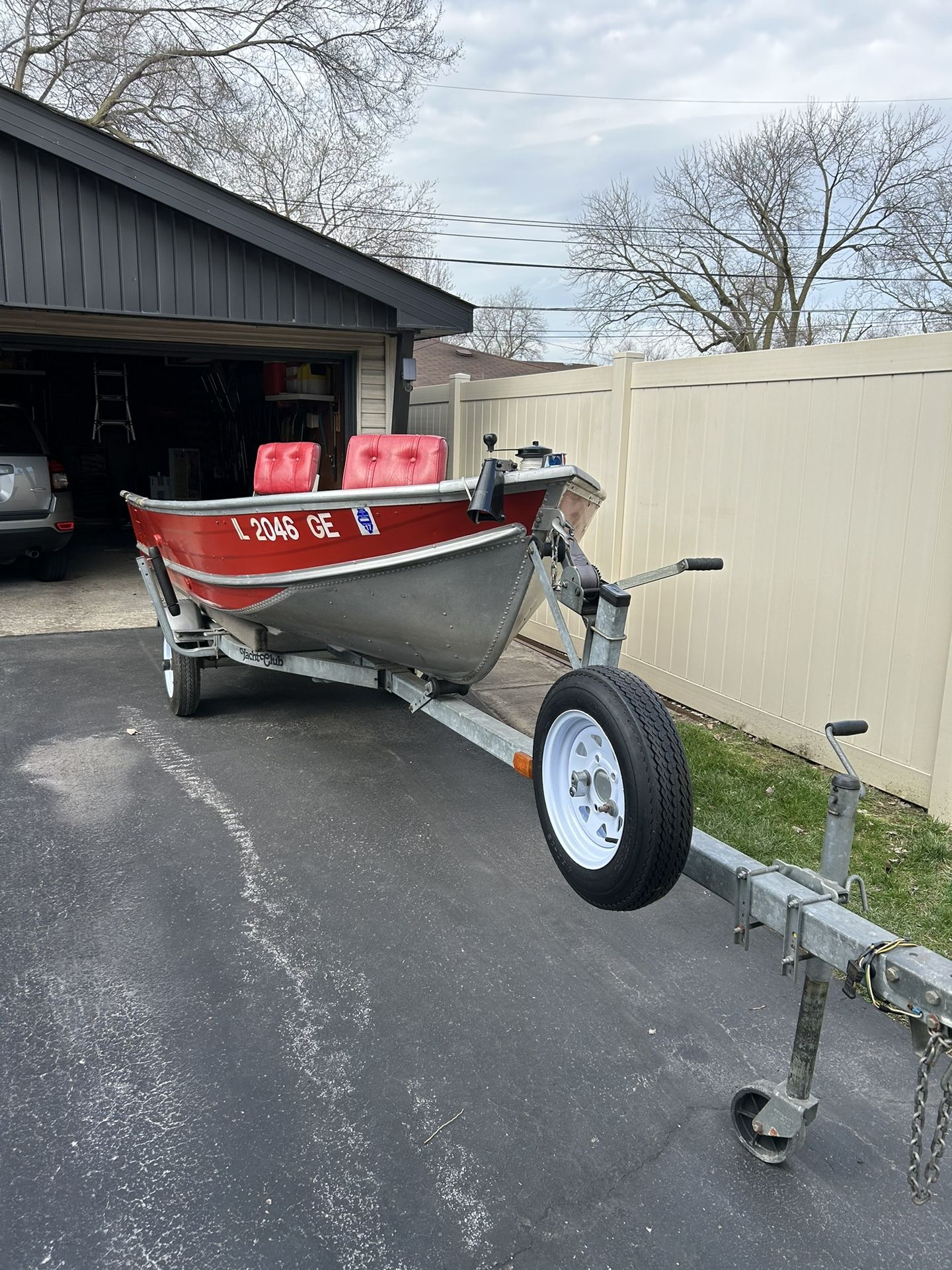 1981 Lowe 14 Foot Deep V Fishing Boat