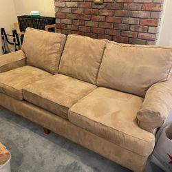 $250 Bassett Full Size couch/sofa, Beige/tan, Great Condition, $250