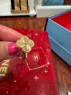 18K Real Gold ( Not plated) size 6.5 and i have size 7.