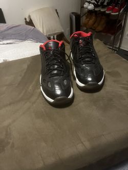 Retro 11s IE “ Bred”